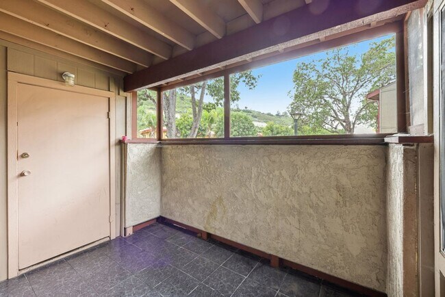 Building Photo - 5462 Adobe Falls Rd