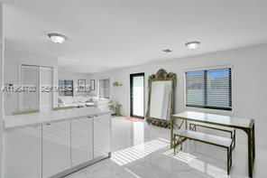 Building Photo - 1712 NW 76th St