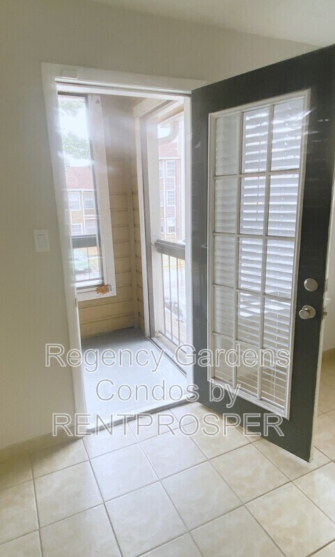Building Photo - 4225 Thornbriar Ln