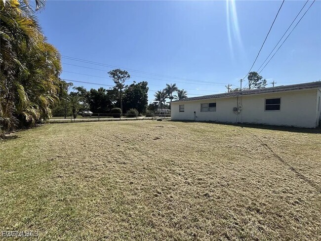 Building Photo - 138 Brooks Rd