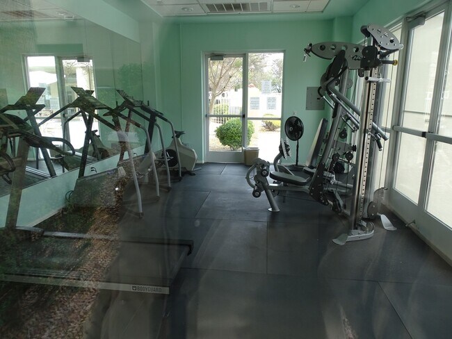 Building Photo - Beautiful Summerlin 1 Bed Condo