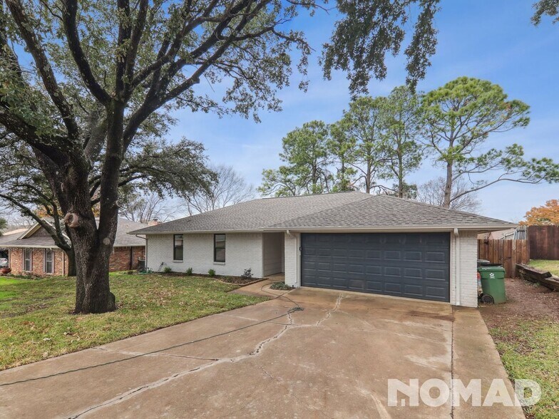 Building Photo - 2138 Pecos Dr