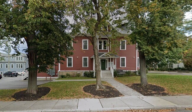 Building Photo - 18 Murdock St