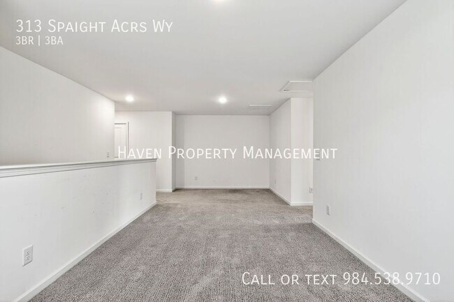 Building Photo - 313 Spaight Acrs Wy