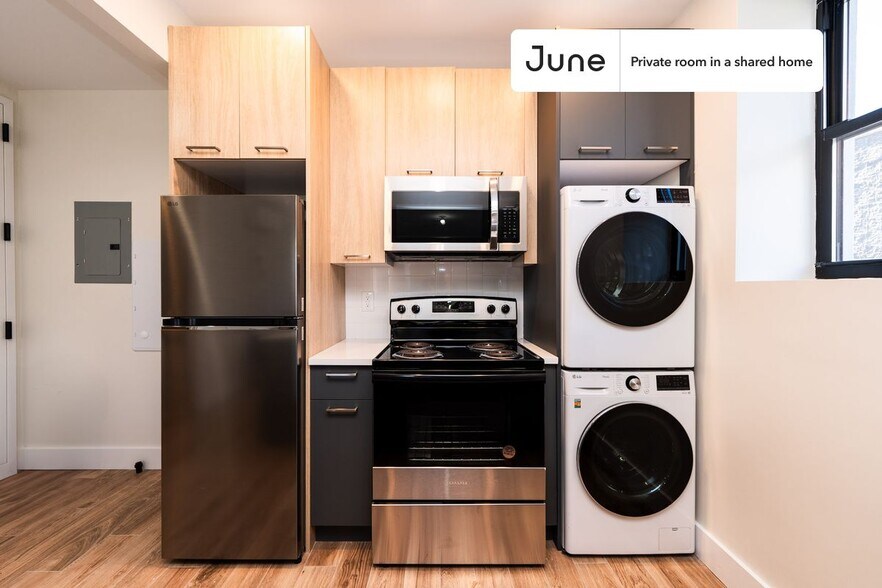 Building Photo - Room in Shared 2 bed/2 bath home in Crown Heights