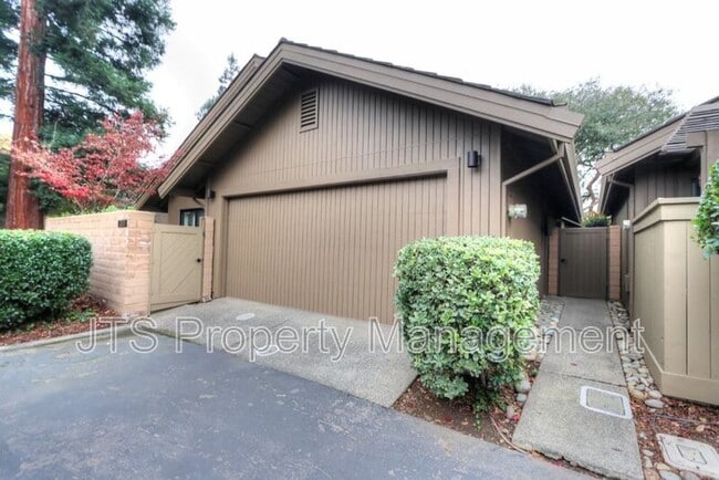 Building Photo - 2010 Promontory Point Ln