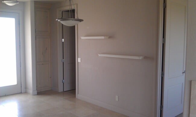 Building Photo - Condo on Sunbrook Golf Course