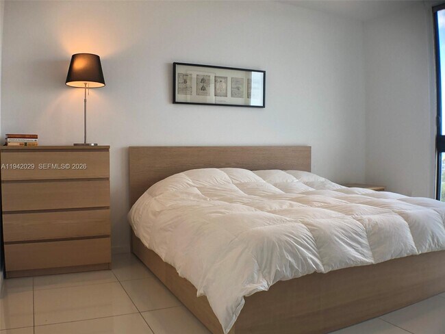 Building Photo - 5252 NW 85th Ave