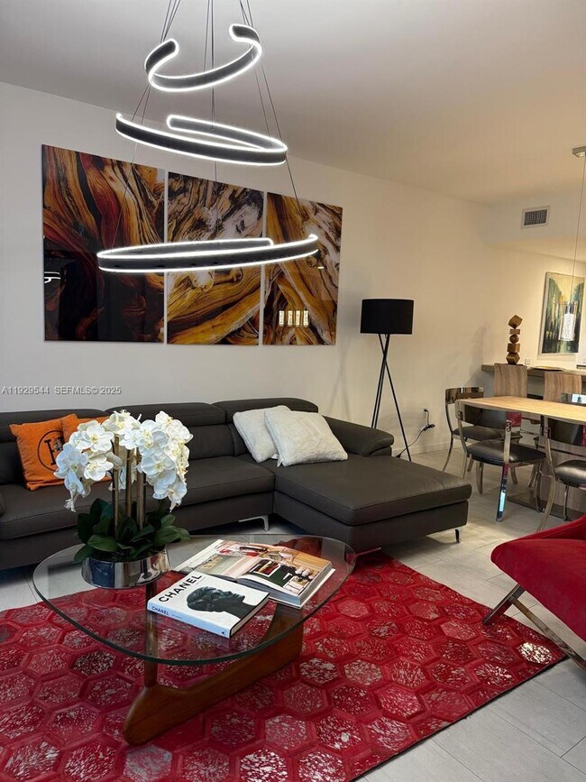 Building Photo - 1000 Brickell Plaza