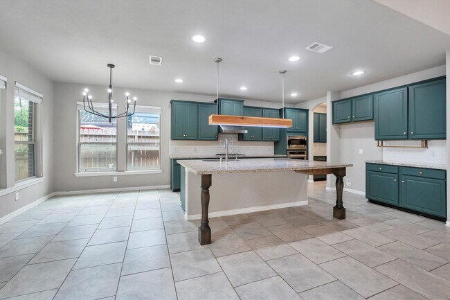 Building Photo - 6723 Mossridge Dr