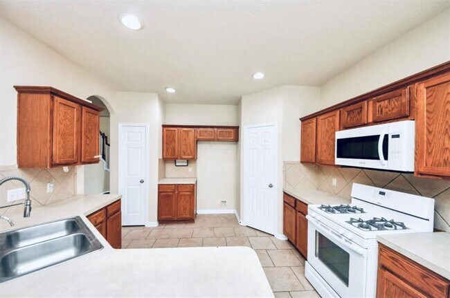 Building Photo - 6902 Sterling Meadow Dr