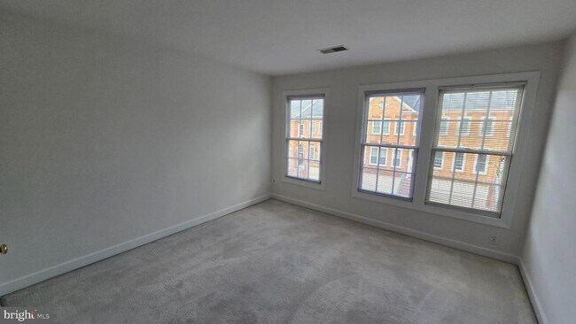 Building Photo - 8021 Kidwell Town Ct
