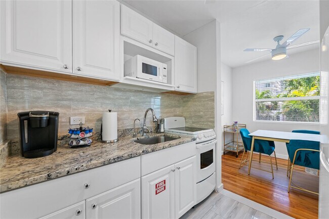 Building Photo - 3015 Seville St