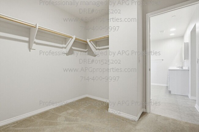 Building Photo - 139 Thompson Ave