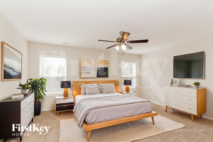 Building Photo - 10833 Dry Stone Dr