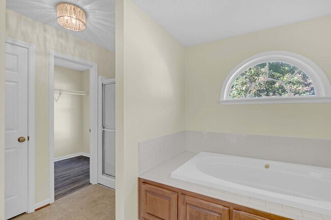 Building Photo - 3319 Reades Way