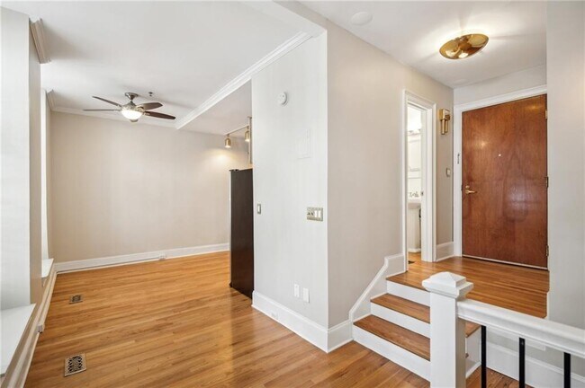 Building Photo - 30 5th St NE