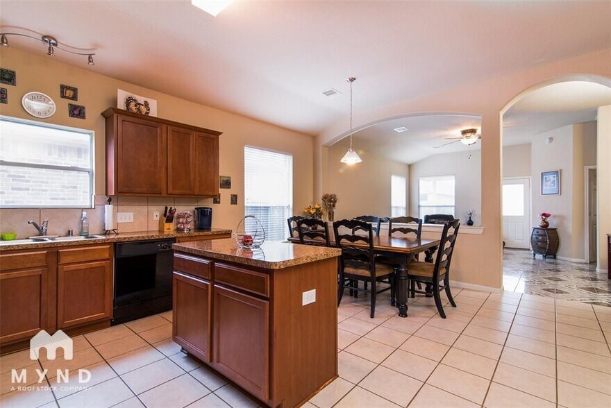 Building Photo - 15835 Marble Bluff Lane