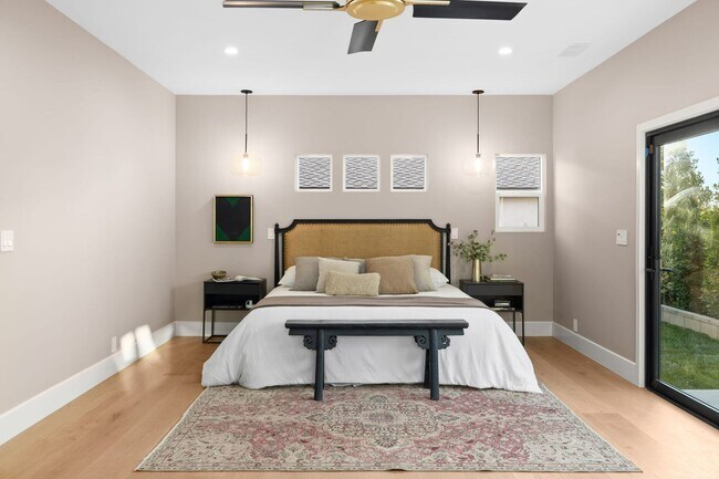 Building Photo - Eastside Gem - Fully Remodeled Modern Contemporary on Coveted Horseshoe Street