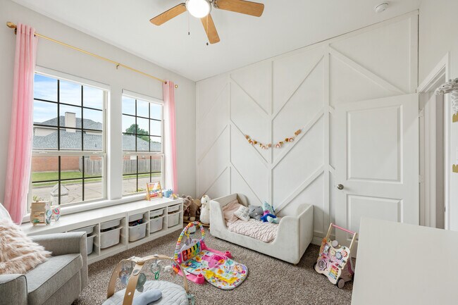 Building Photo - 7805 Pebble Beach Dr