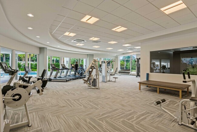 Building Photo - 2700 Donald Ross Rd