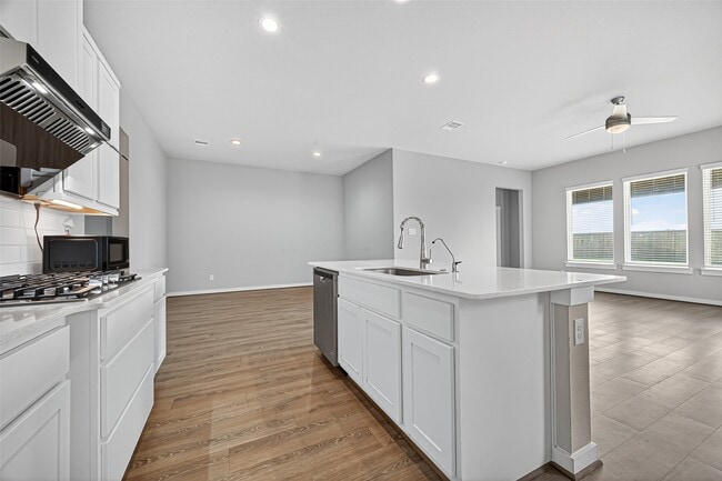 Building Photo - 28611 Hannahs Harbor Ln
