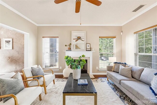 Building Photo - 5649 Winslow Ave NW