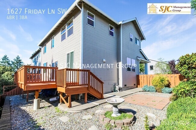 Building Photo - 1627 Friday Ln SW