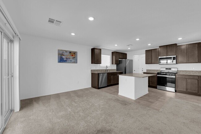 Building Photo - HOLIDAY SPECIAL! IF YOU SIGN YOUR LEASE BY DEC 15TH, 2025, AND RECEIVE YOUR FIRST 2 WEEKS RENT FR...