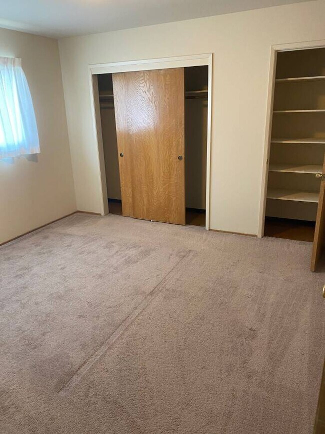 Building Photo - 1940 California St