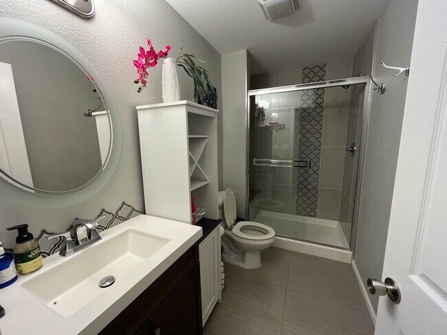 Building Photo - Fantastic Townhome in Loveland