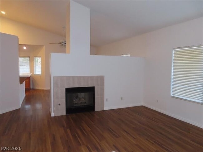 Building Photo - 676 Hitchen Post Dr