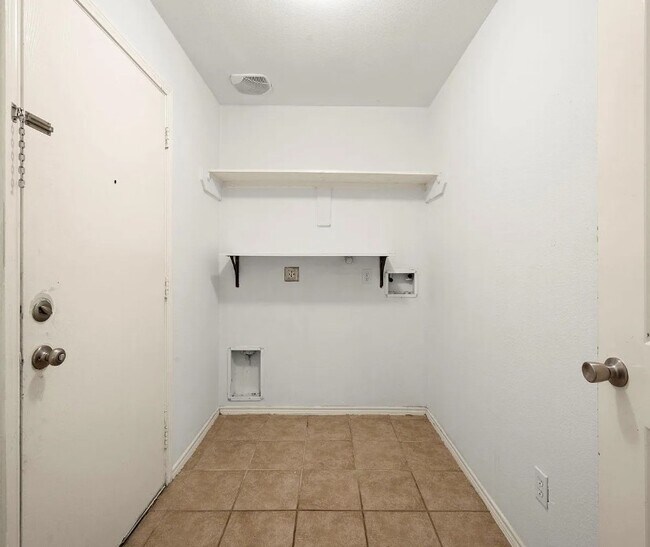 Building Photo - 21618 Borah Peak Way