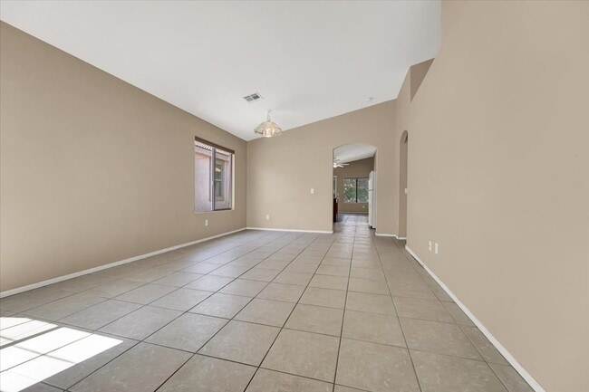 Building Photo - 11073 Zampino St