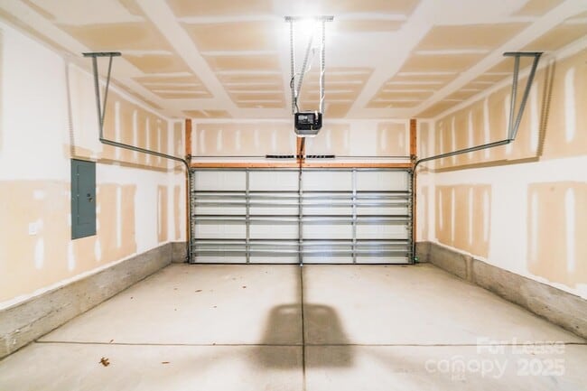 Building Photo - 2019 Sadler Wds Ln