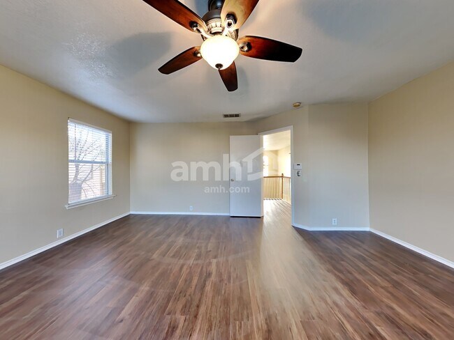 Building Photo - 3104 Pinehurst Court