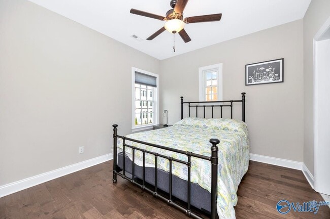 Building Photo - 200 St Louis St