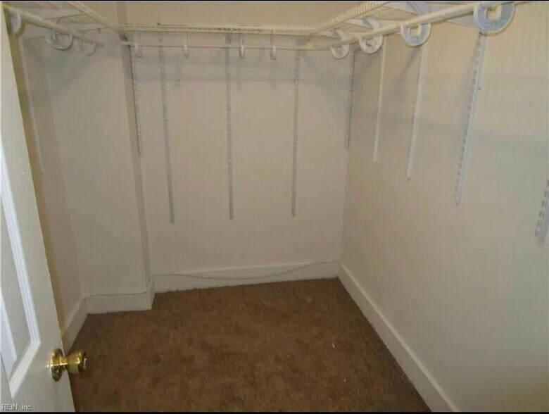 Building Photo - 830 Lexington St