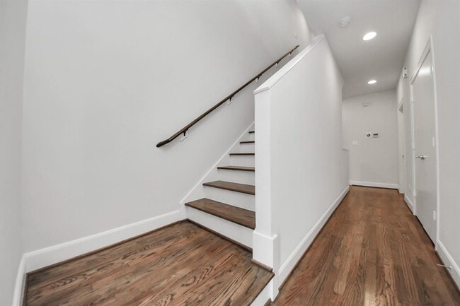 Building Photo - 310 Eado Park Cir