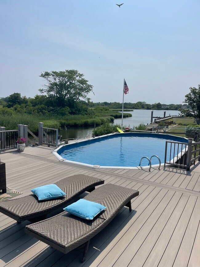 Primary Photo - 4 Monmouth Pl