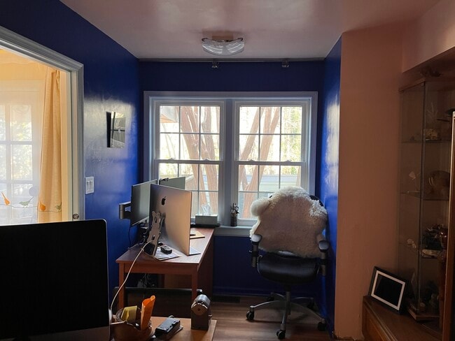 Building Photo - 101 Barbary Ct