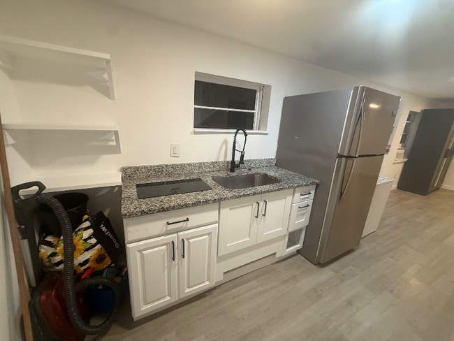 Building Photo - 10710 Rosehaven St