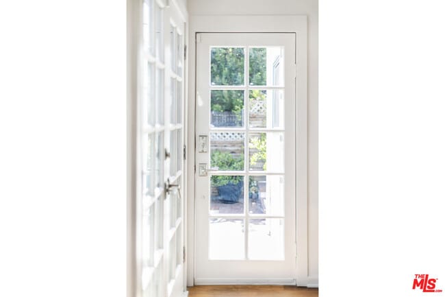 Building Photo - 3472 Rowena Ave