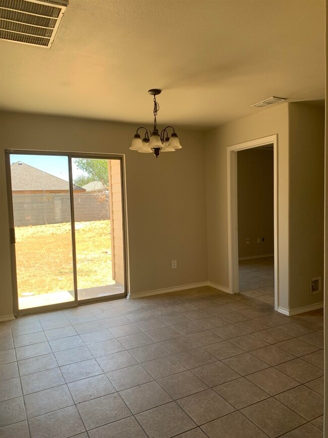 Building Photo - 2615 Bandera Dr