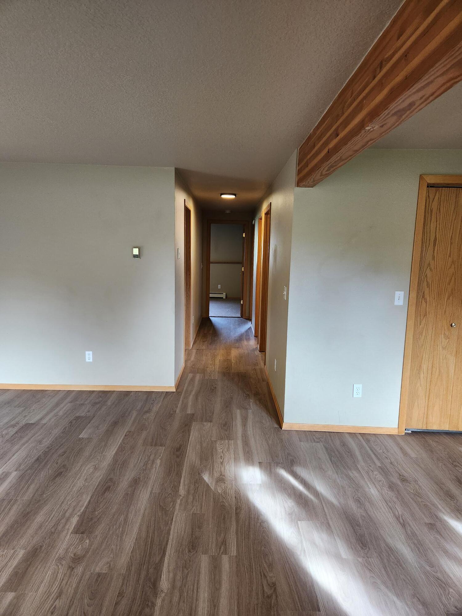 Building Photo - 341 Valley Grove Dr