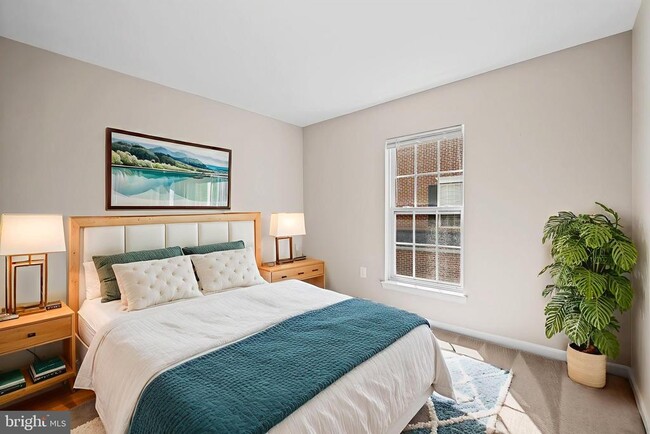 Building Photo - 23404 Rainbow Arch Dr