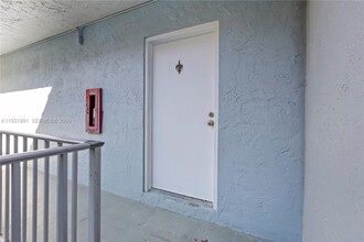 Building Photo - 455 S Pine Island Rd