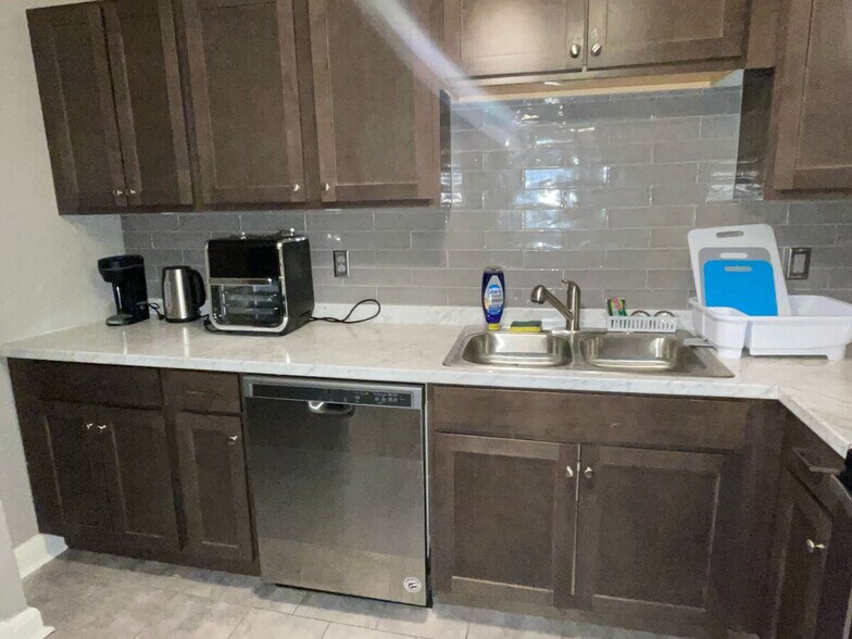 Building Photo - 86 Madison Ave