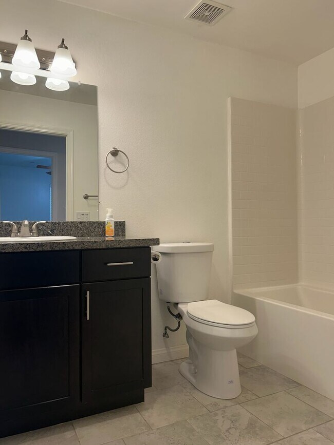 Building Photo - Please contact Vaughn Realty to set up an appointment, 760-446-6561