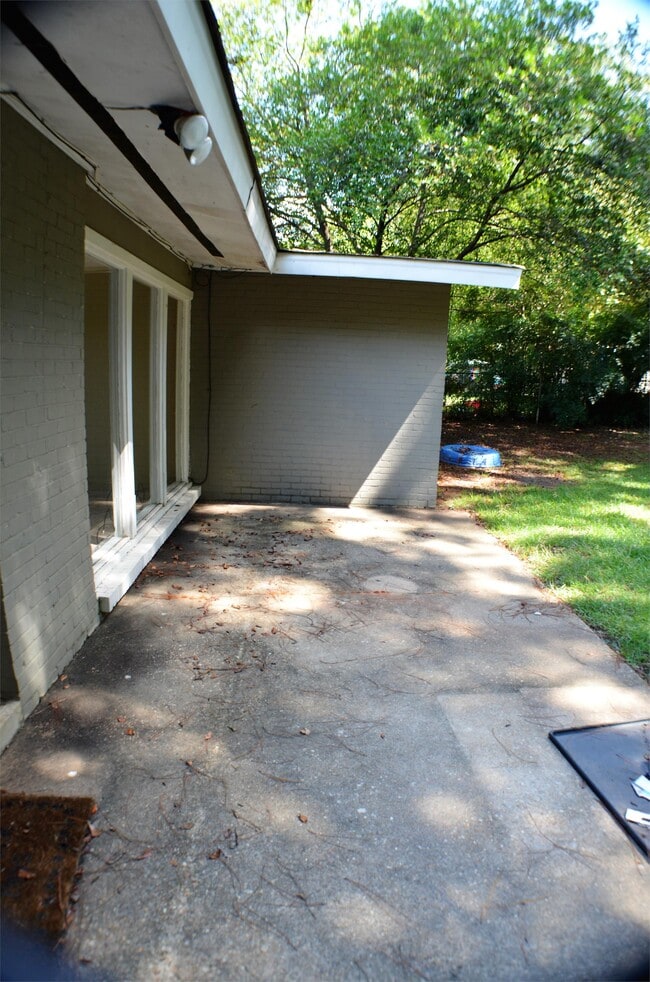 Building Photo - 3462 Biltmore Ave